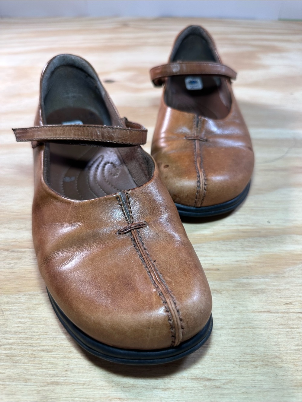 Michel M. Tan Brown Leather Mary Jane Comfort Flat Shoes - Women's Size 9 M